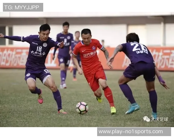 火山鸣泉足球俱乐部携手社区共创美好未来助力青少年足球发展